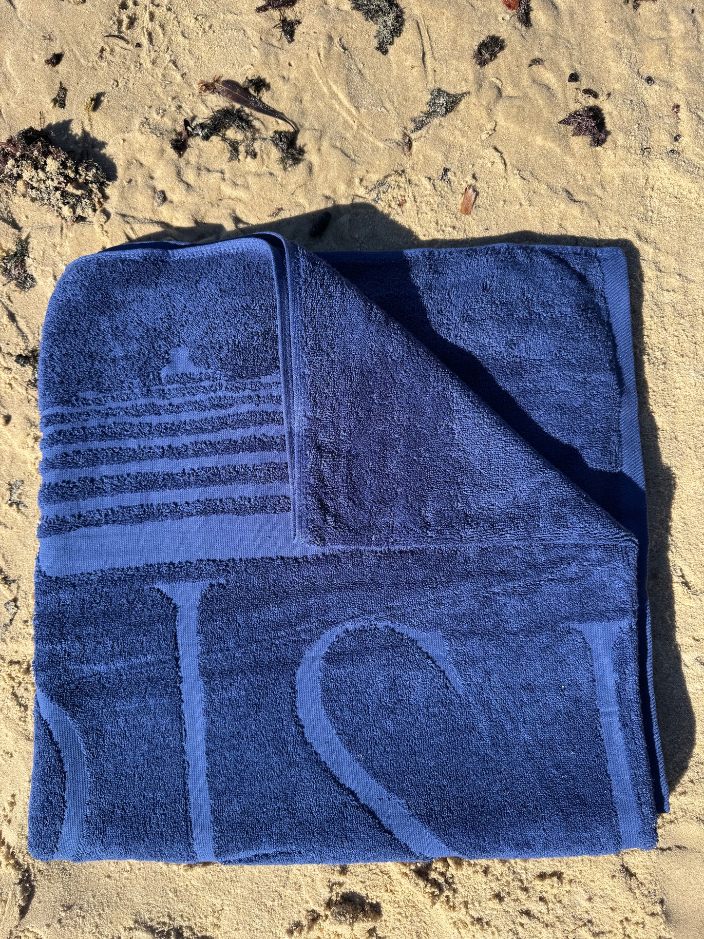 Pisina Oversized Towels Navy Bundle x 4